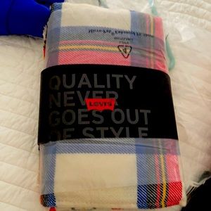 Plaid Wrap/Scarf -Levi’s
